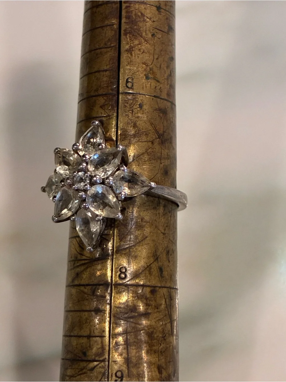 925 Sterling Silver Cluster Ring Size 7  - Women